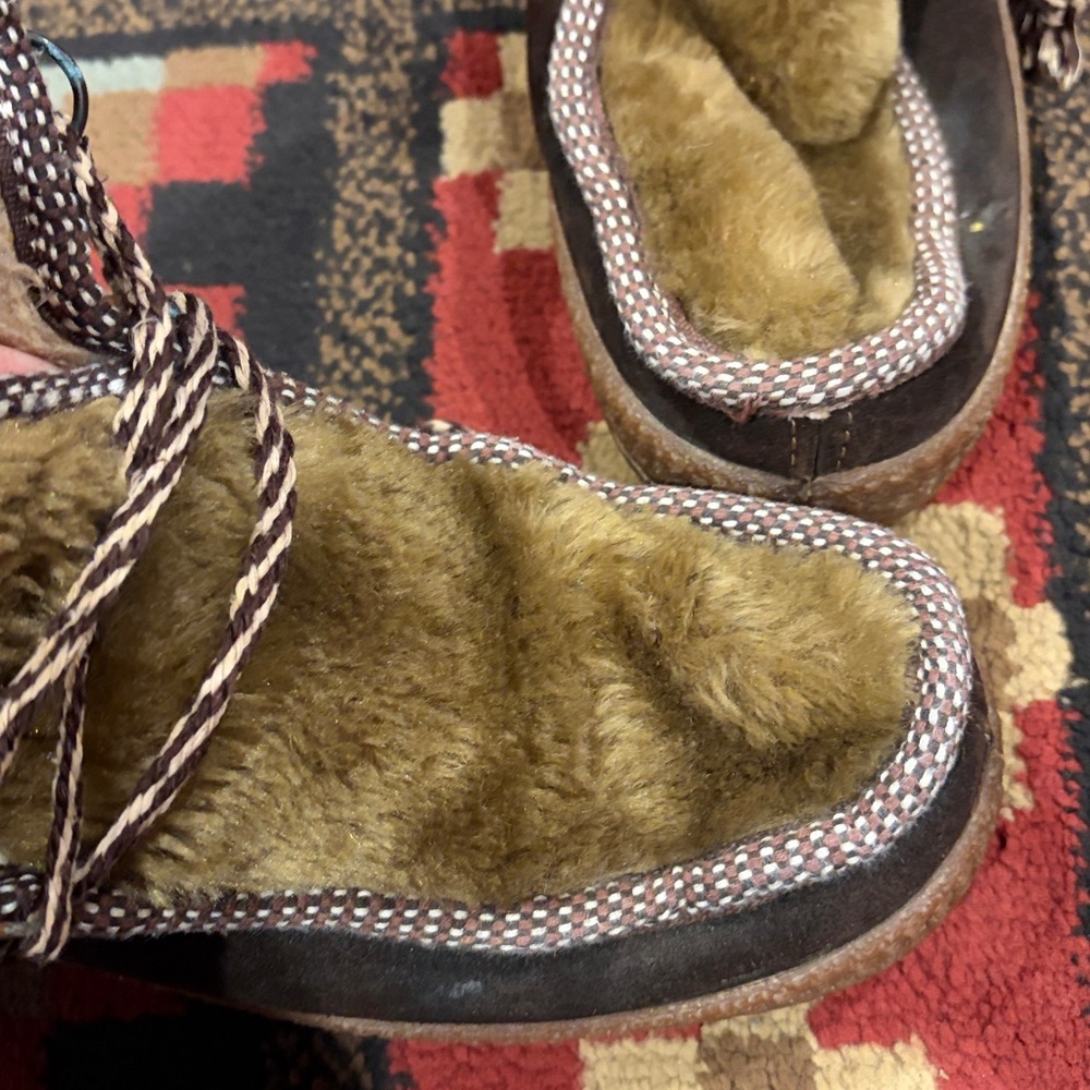 Womens vintage Polar Yodelers moccasins - Picture 3 of 13